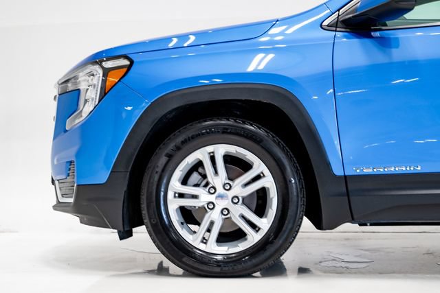 Used 2024 GMC Terrain SLE w/ Driver Convenience Package FWD image 31