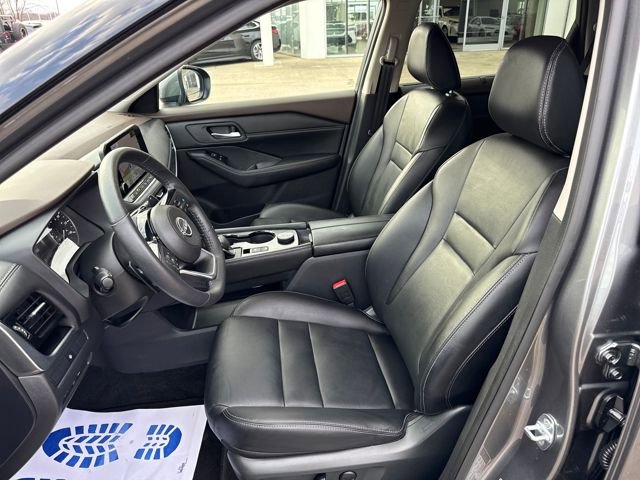 Used 2023 Nissan Rogue SL w/ SL Premium Package image 13