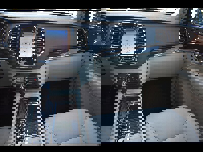 Used 2018 Volvo XC90 T6 Momentum w/ Convenience Package image 29