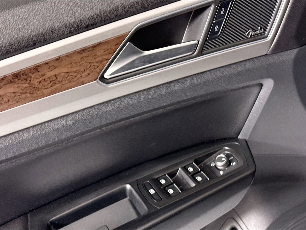 Used 2019 Volkswagen Atlas SEL Premium AWD/4WD image 23