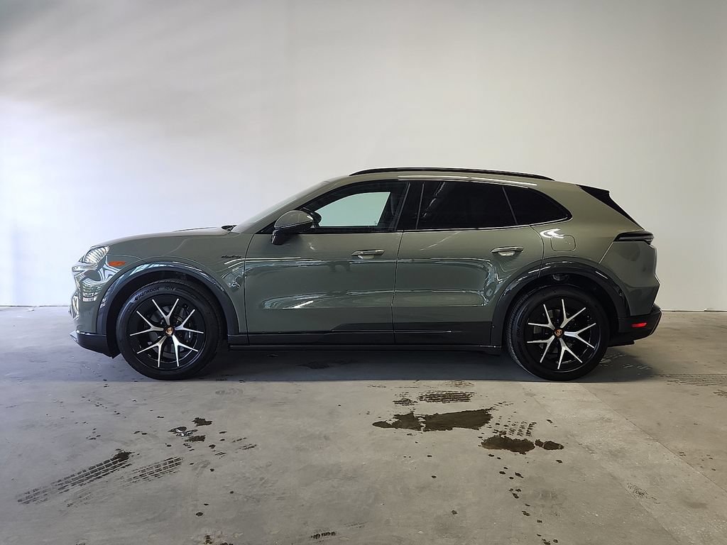 New 2026 Porsche Cayenne Electric AWD/4WD image 2