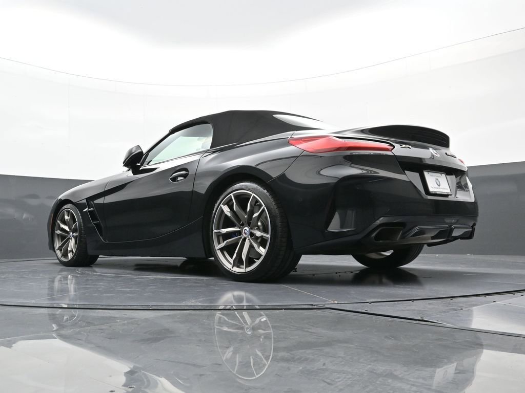 Used 2023 BMW Z4 M40i w/ Premium Package image 23