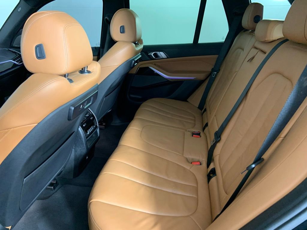 Used 2019 BMW X5 xDrive40i w/ Convenience Package AWD/4WD image 18