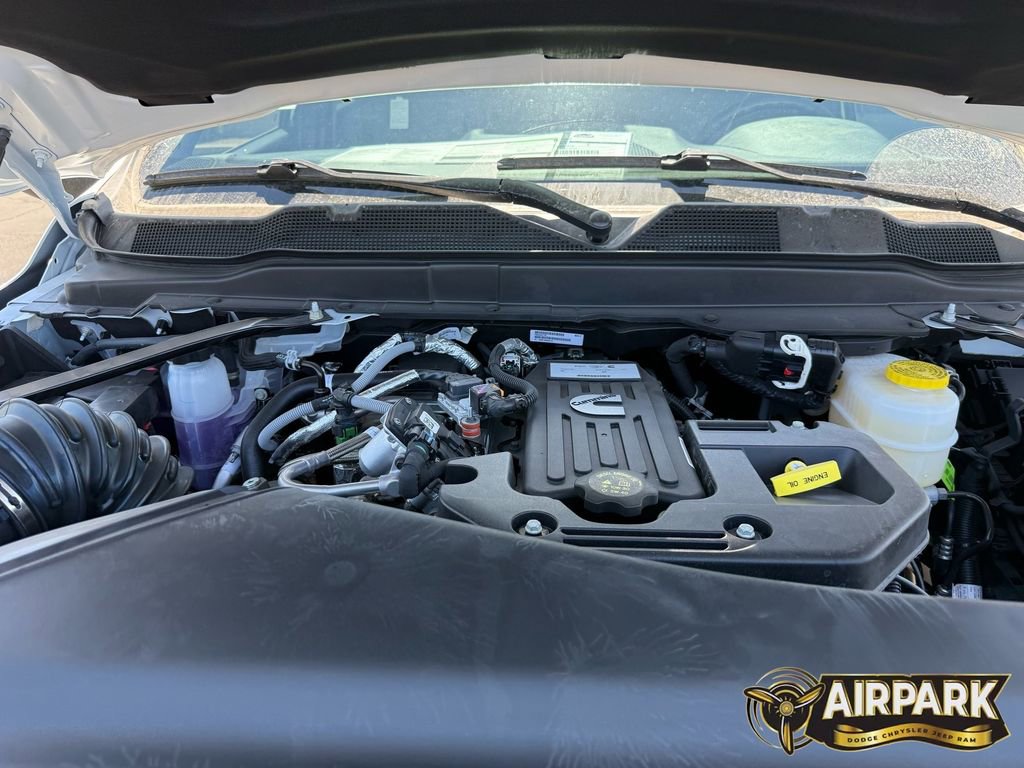 New 2026 RAM 3500 Tradesman AWD/4WD image 30