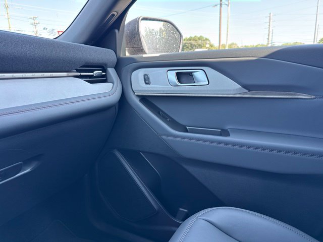 New 2027 Ford Explorer Active w/ Active Comfort Package RWD image 38