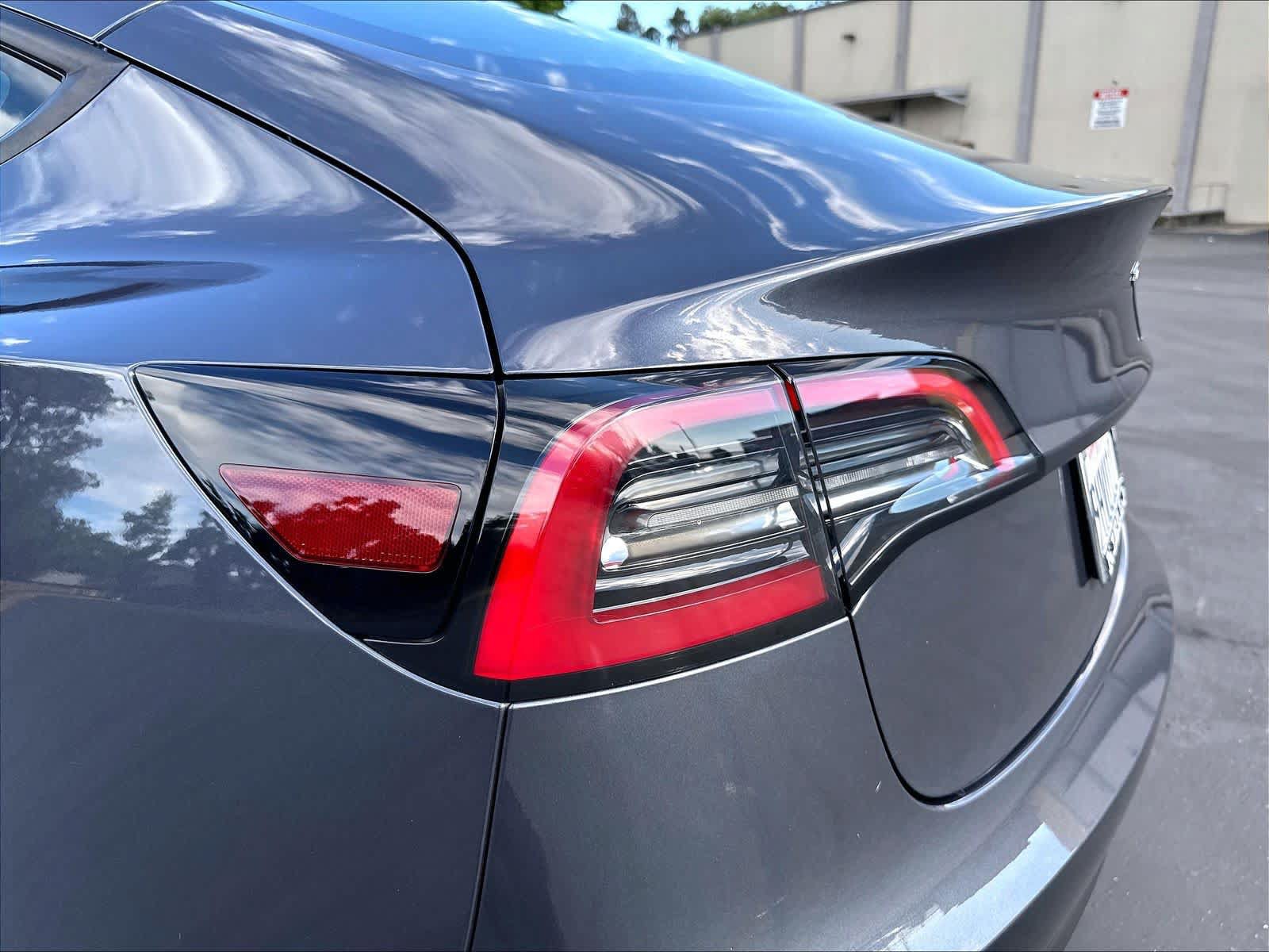 Used 2023 Tesla Model 3 Long Range AWD/4WD image 32