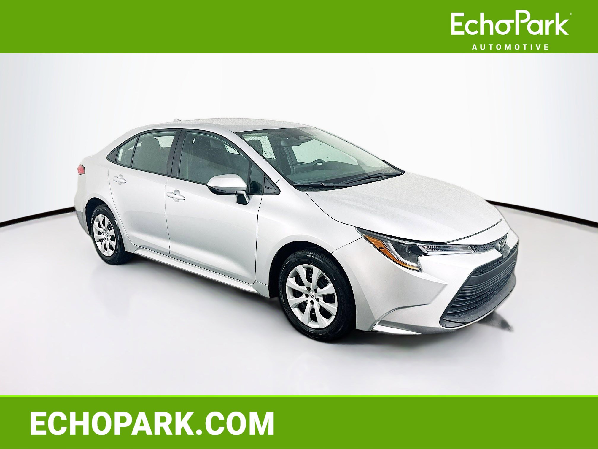 Used 2024 Toyota Corolla LE image 1