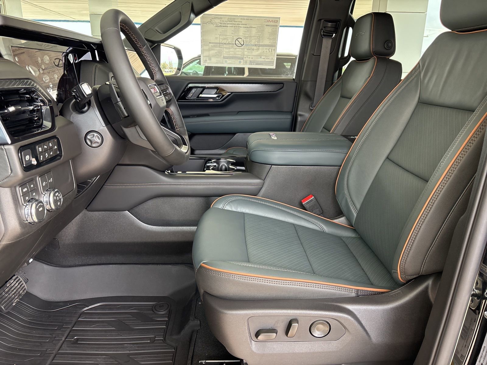 New 2026 GMC Yukon AT4 w/ LPO, Floor Liner Package image 16