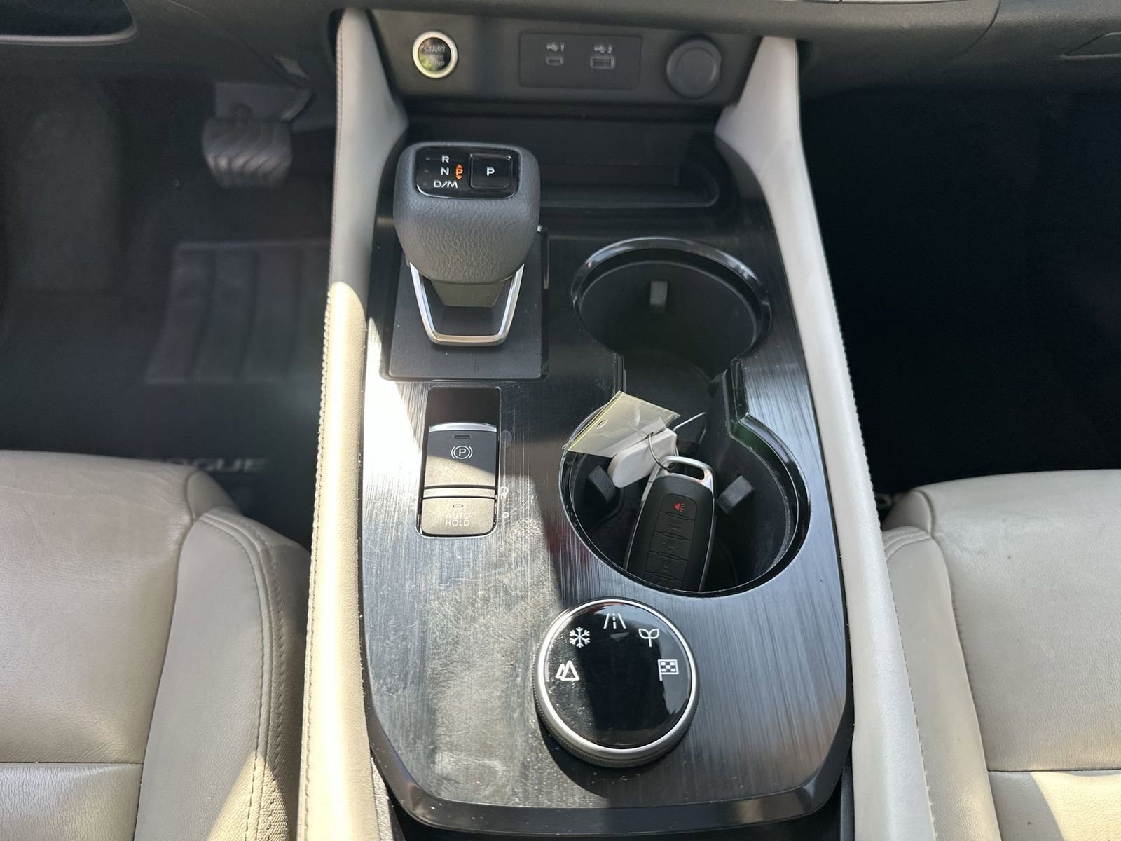 Used 2022 Nissan Rogue SL w/ SL Premium Package image 24