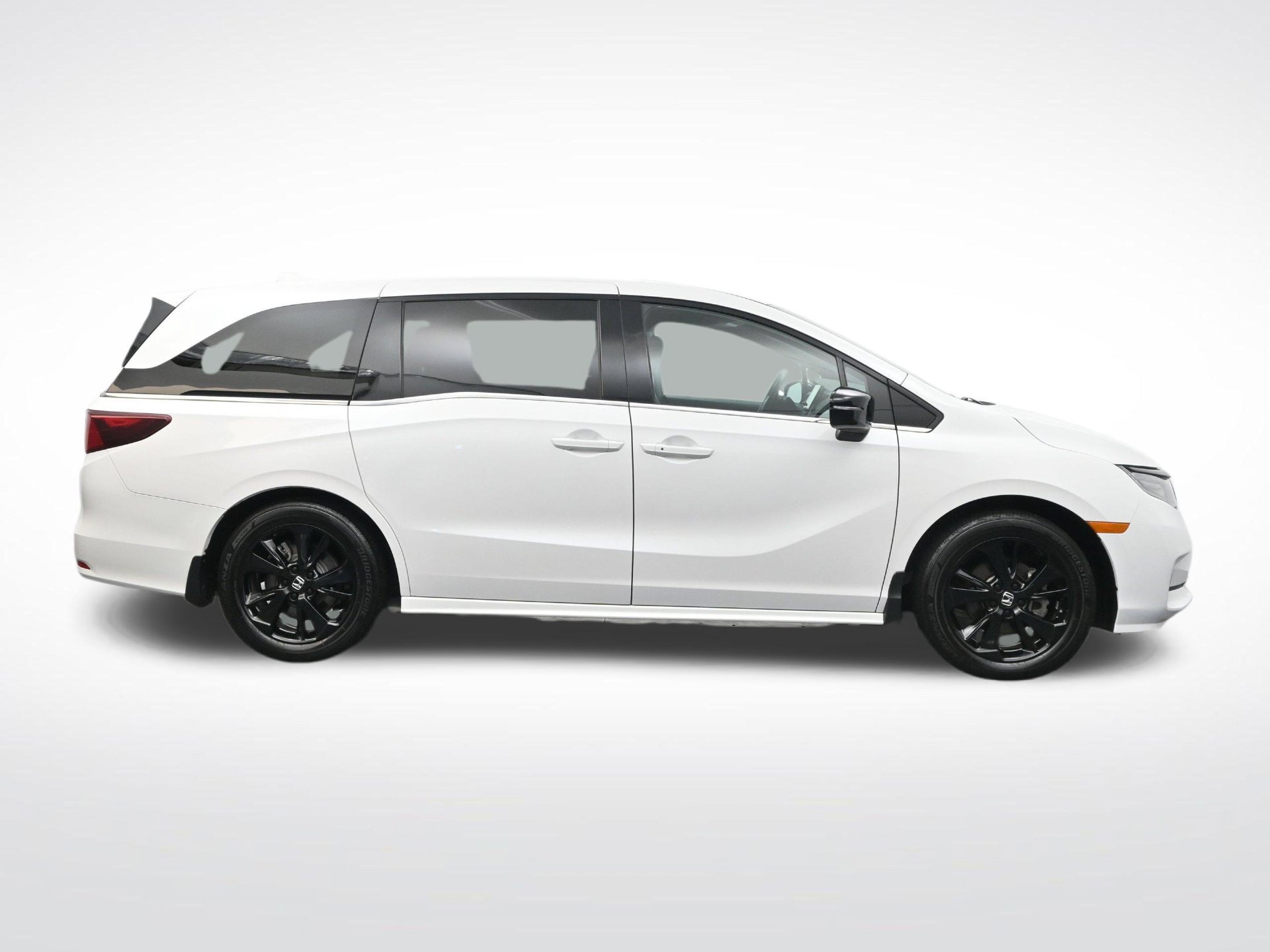 Used 2024 Honda Odyssey Sport image 4