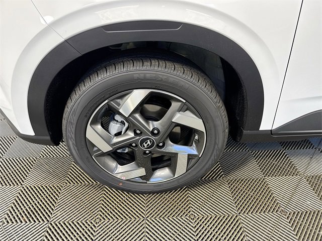 New 2025 Hyundai Venue SEL image 4