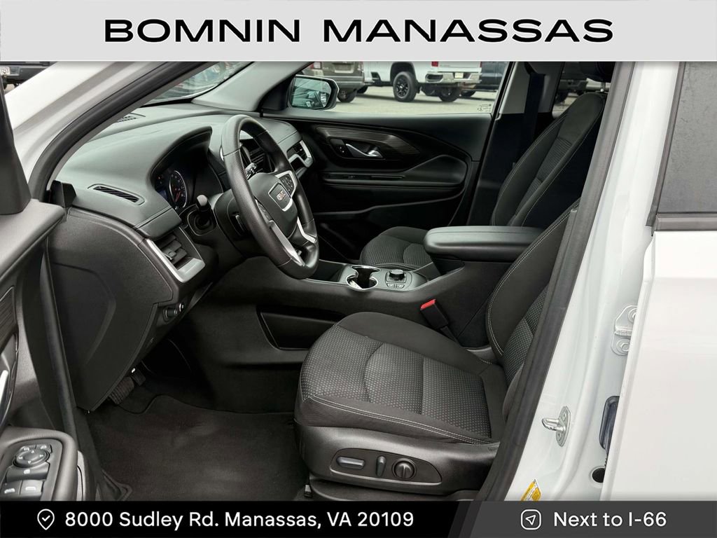 Used 2022 GMC Terrain SLE w/ Driver Convenience Package image 16