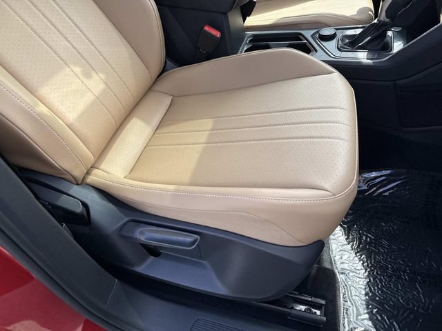 Used 2022 Volkswagen Tiguan SE AWD/4WD image 10