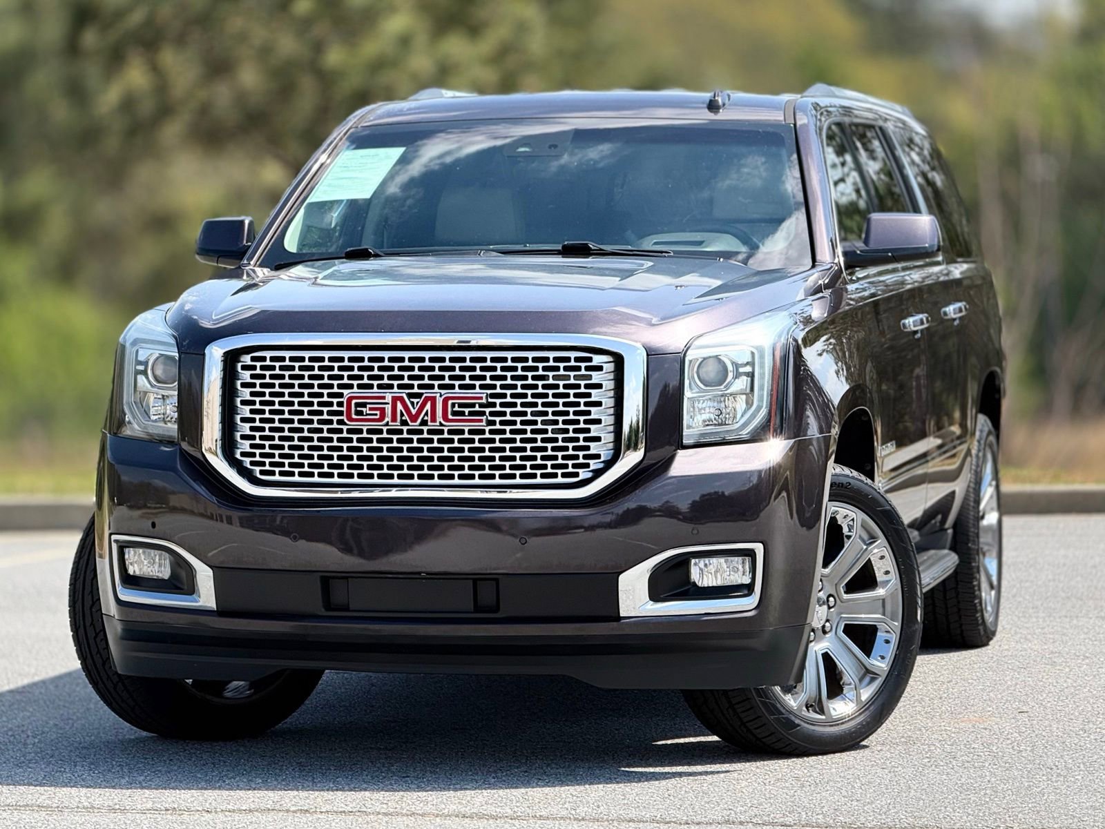 Used 2016 GMC Yukon XL Denali w/ Enhanced Security Package image 2