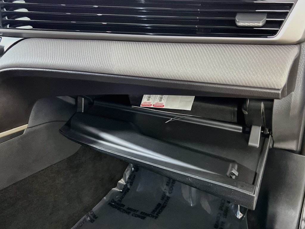 Used 2025 Toyota Camry SE FWD image 32