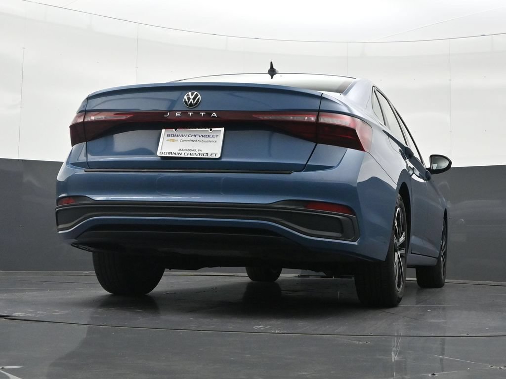 Used 2025 Volkswagen Jetta Sport FWD image 33