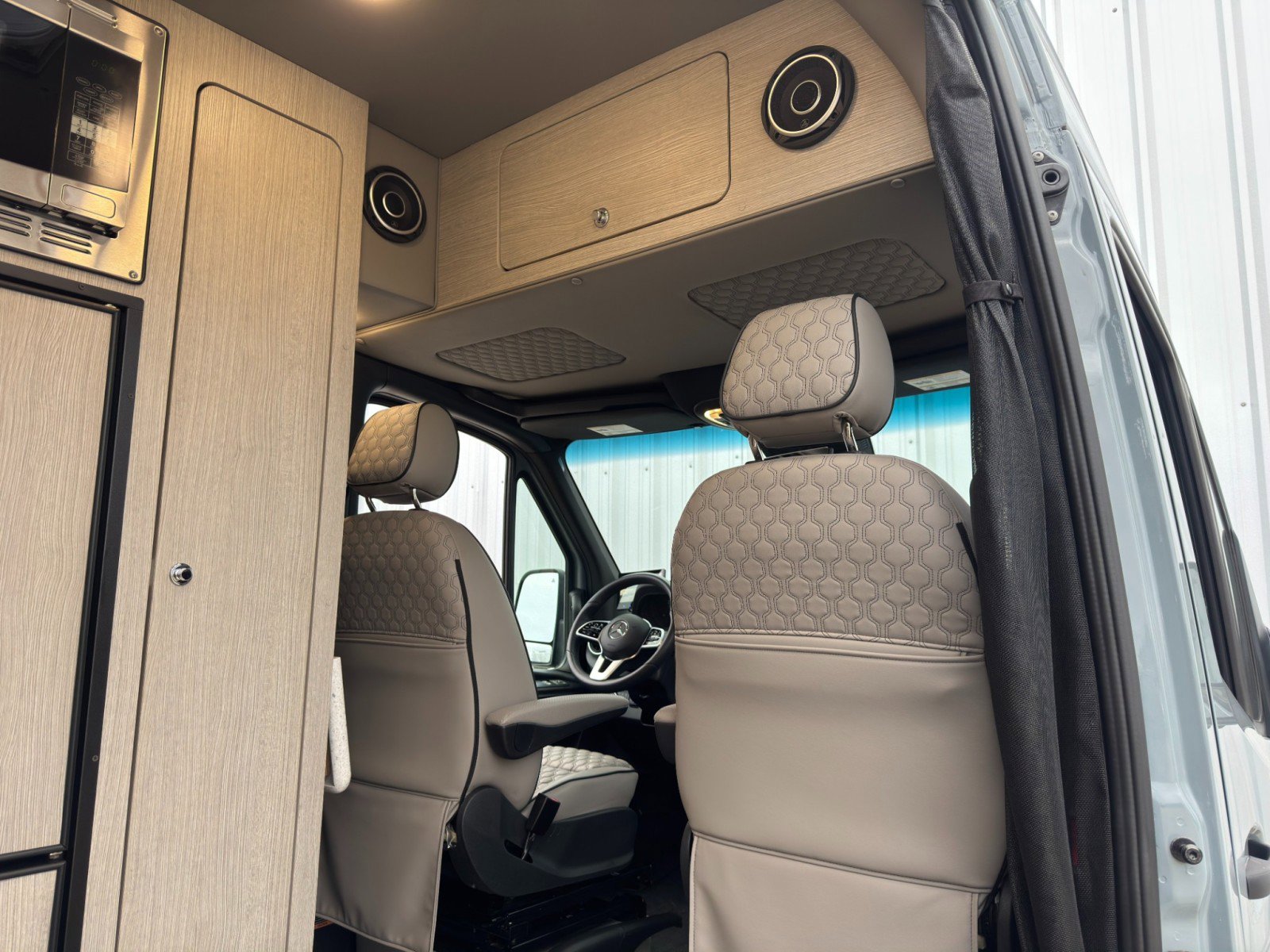 Used 2023 Mercedes-Benz Sprinter 3500 w/ Parking Package image 36