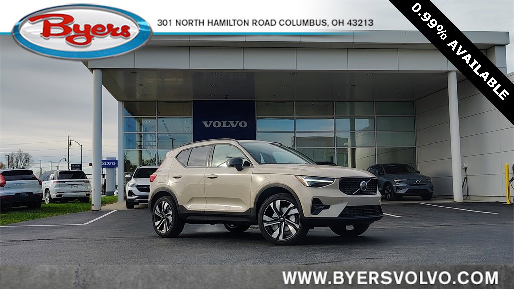 New 2026 Volvo XC40 B5 Ultra w/ Climate Package