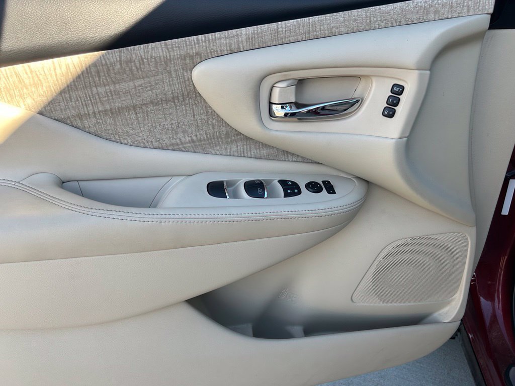 Used 2019 Nissan Murano SL w/ SL Technology Package FWD image 18