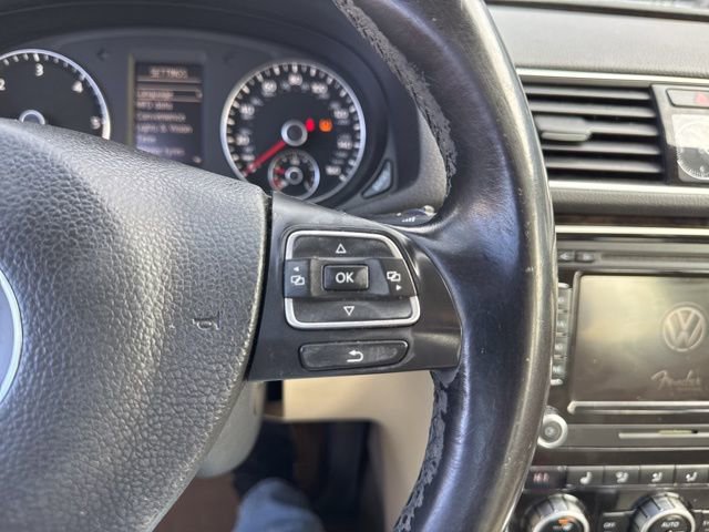 Used 2014 Volkswagen Passat TDI SEL Premium image 21