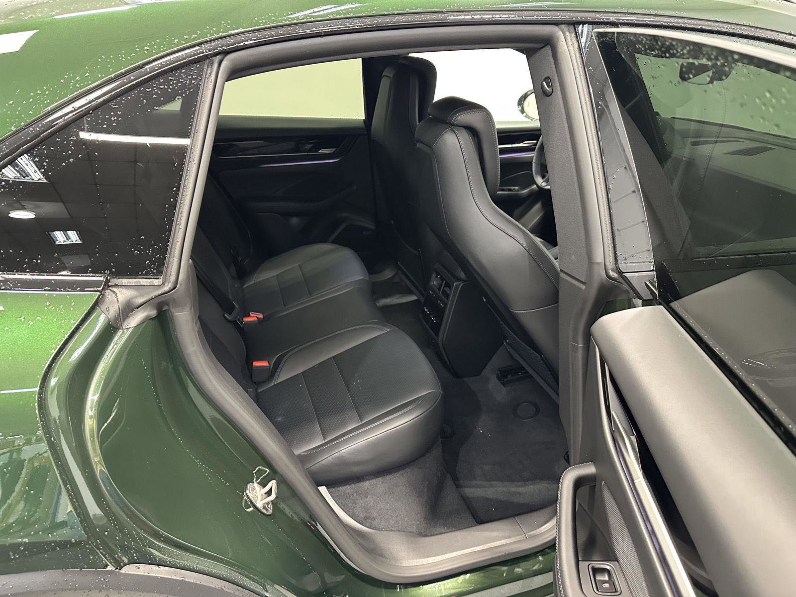 New 2025 Porsche Macan 4S Electric AWD/4WD image 42