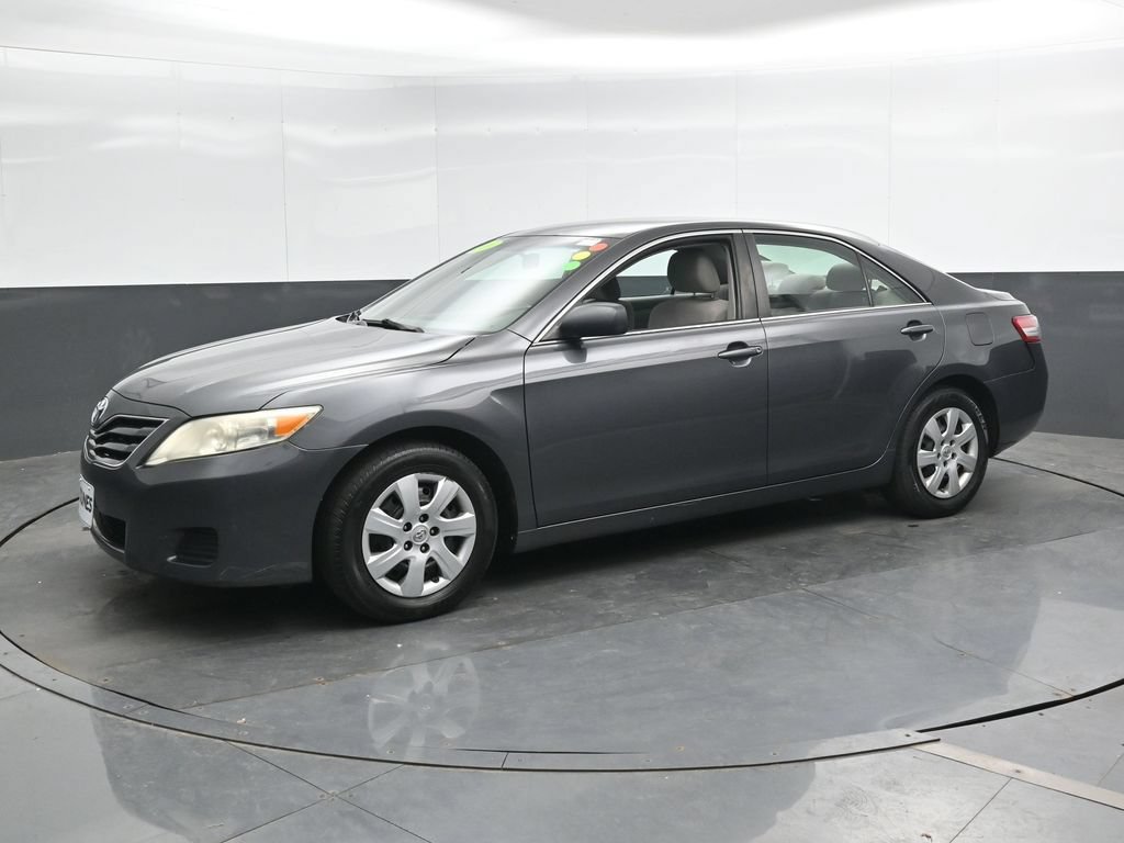 Used 2010 Toyota Camry LE FWD image 8
