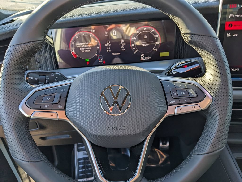 New 2026 Volkswagen Tiguan SE R-Line FWD image 24