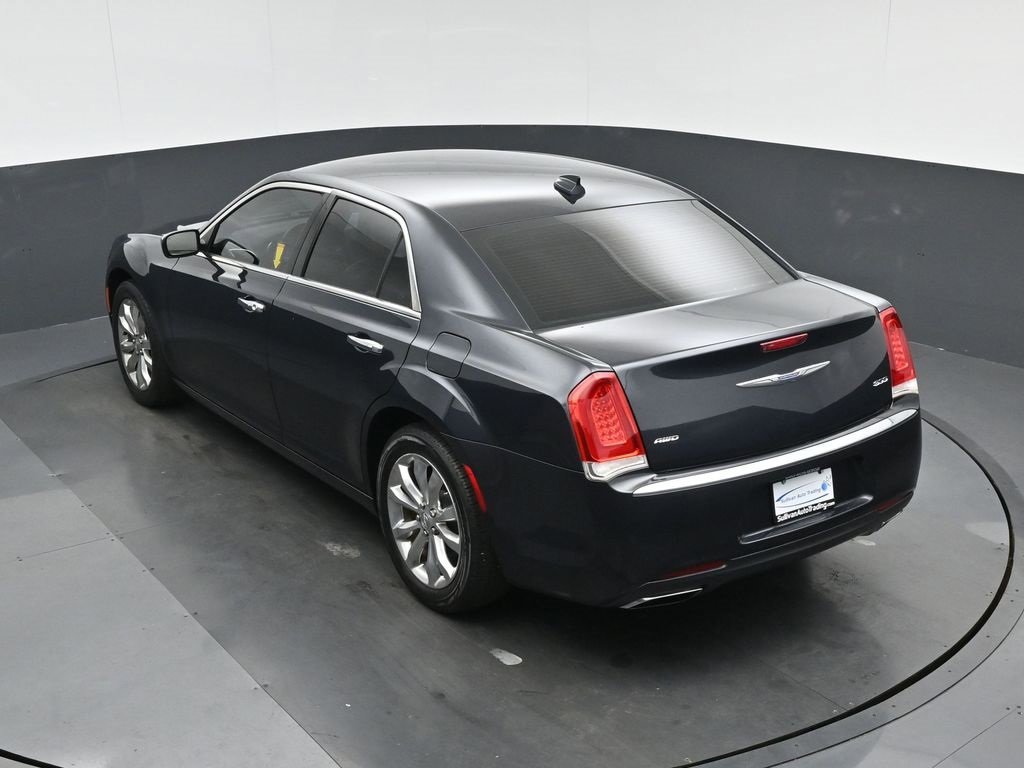 Used 2018 Chrysler 300 Limited image 54