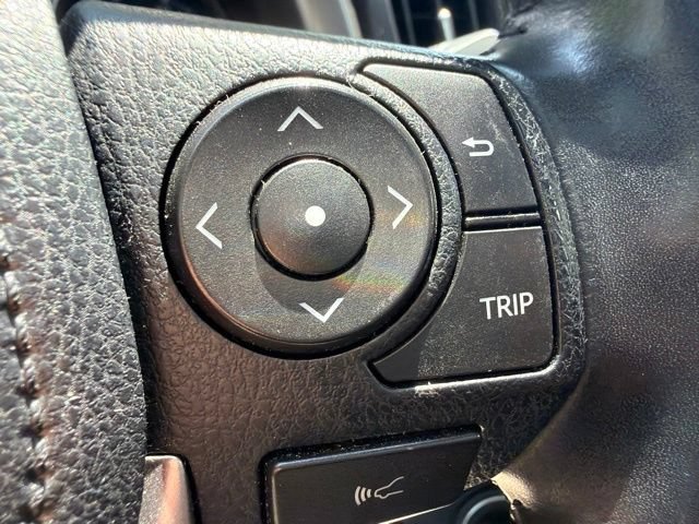 Used 2018 Toyota RAV4 XLE AWD/4WD image 21