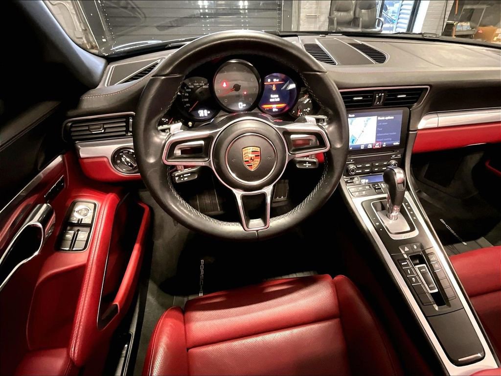 Certified 2017 Porsche 911 Targa 4S image 11