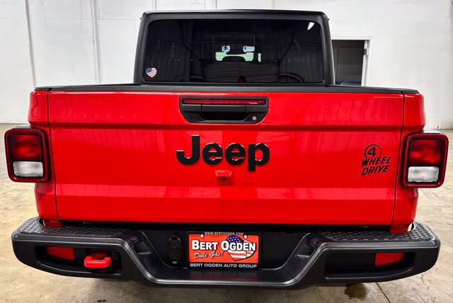 Used 2023 Jeep Gladiator Sport AWD/4WD image 5
