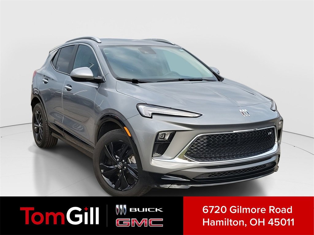 Used 2024 Buick Encore GX Sport Touring image 1