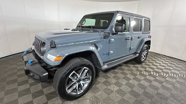 Used 2024 Jeep Wrangler Unlimited w/ Convenience Group AWD/4WD image 6