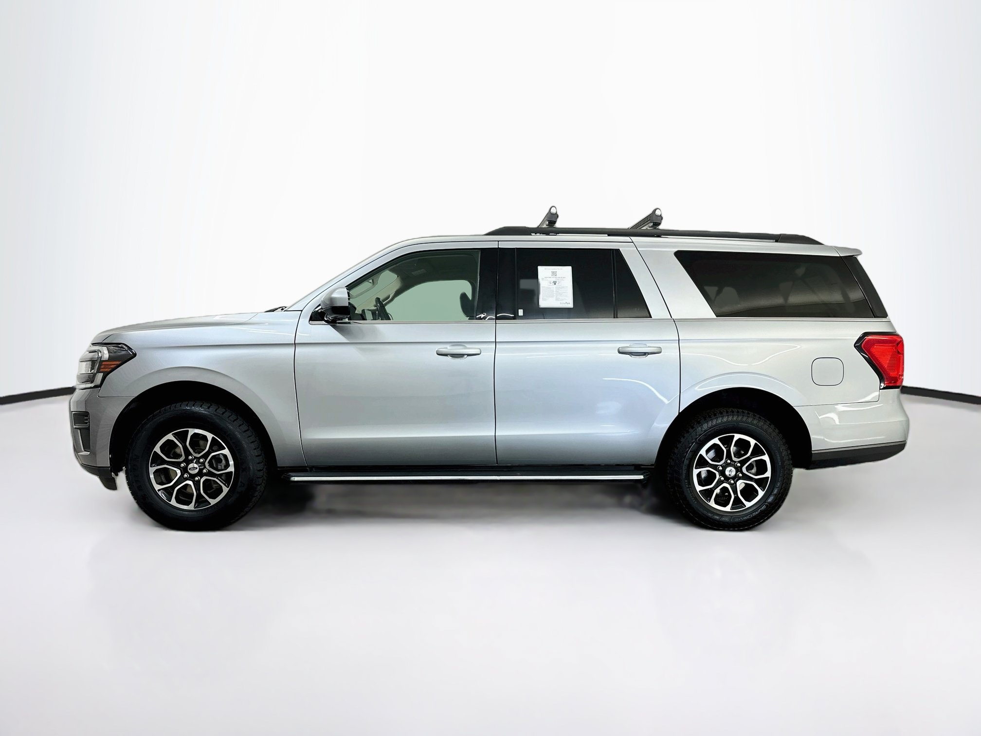 Used 2022 Ford Expedition Max XLT AWD/4WD image 4