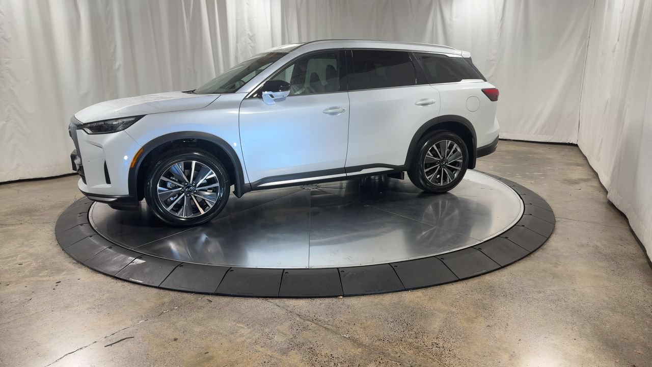 Certified 2026 INFINITI QX60 Luxe w/ Cargo Package AWD/4WD image 10