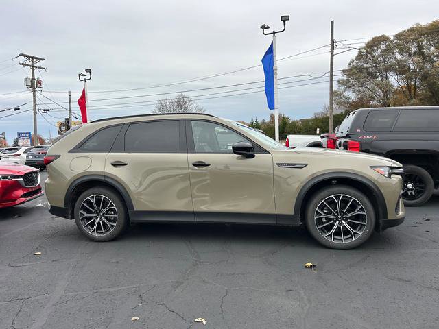 Certified 2025 MAZDA CX-70 Plug-In Hybrid w/ Premium Pkg image 2