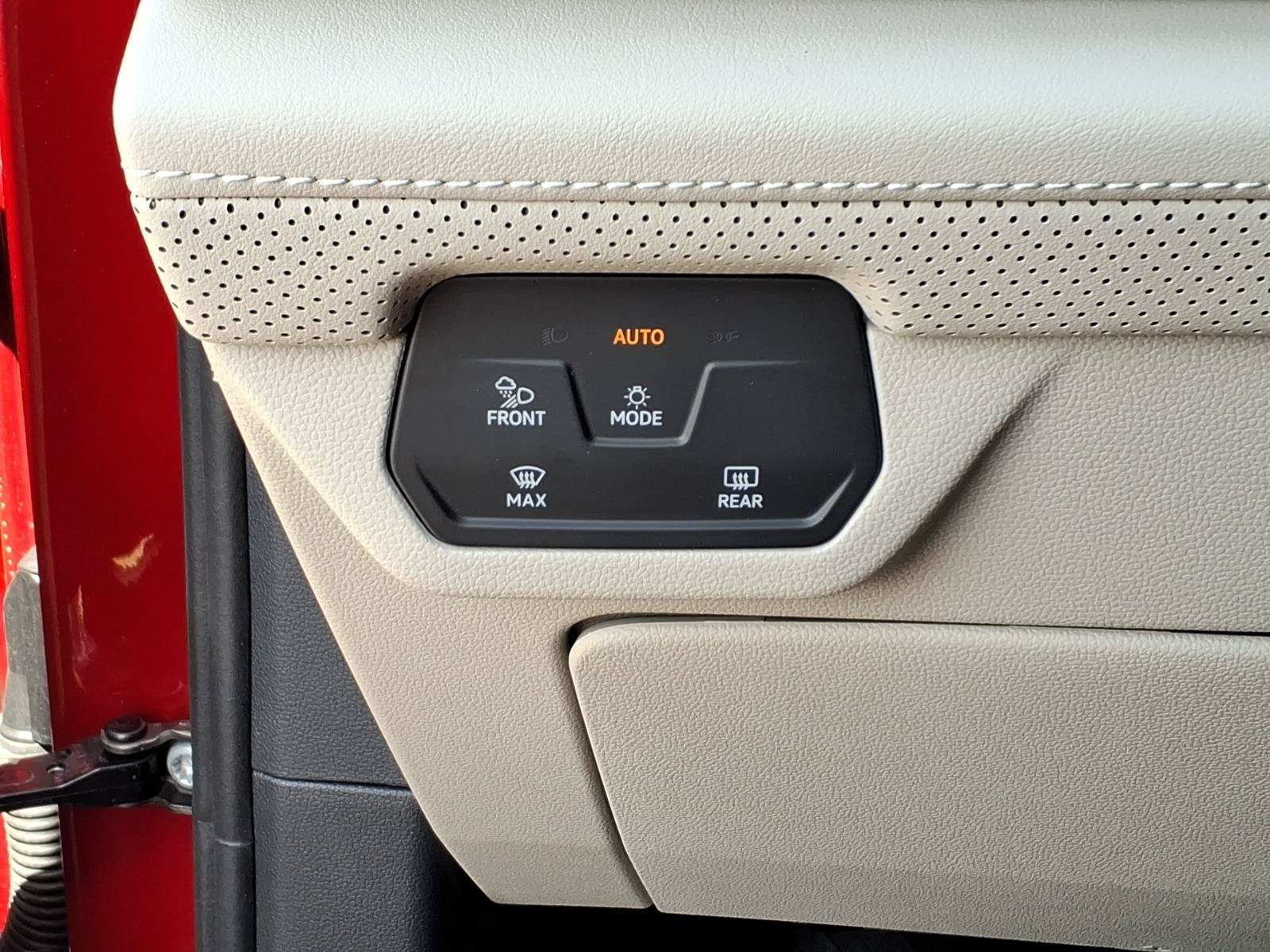 Used 2025 Volkswagen Atlas SE FWD image 25