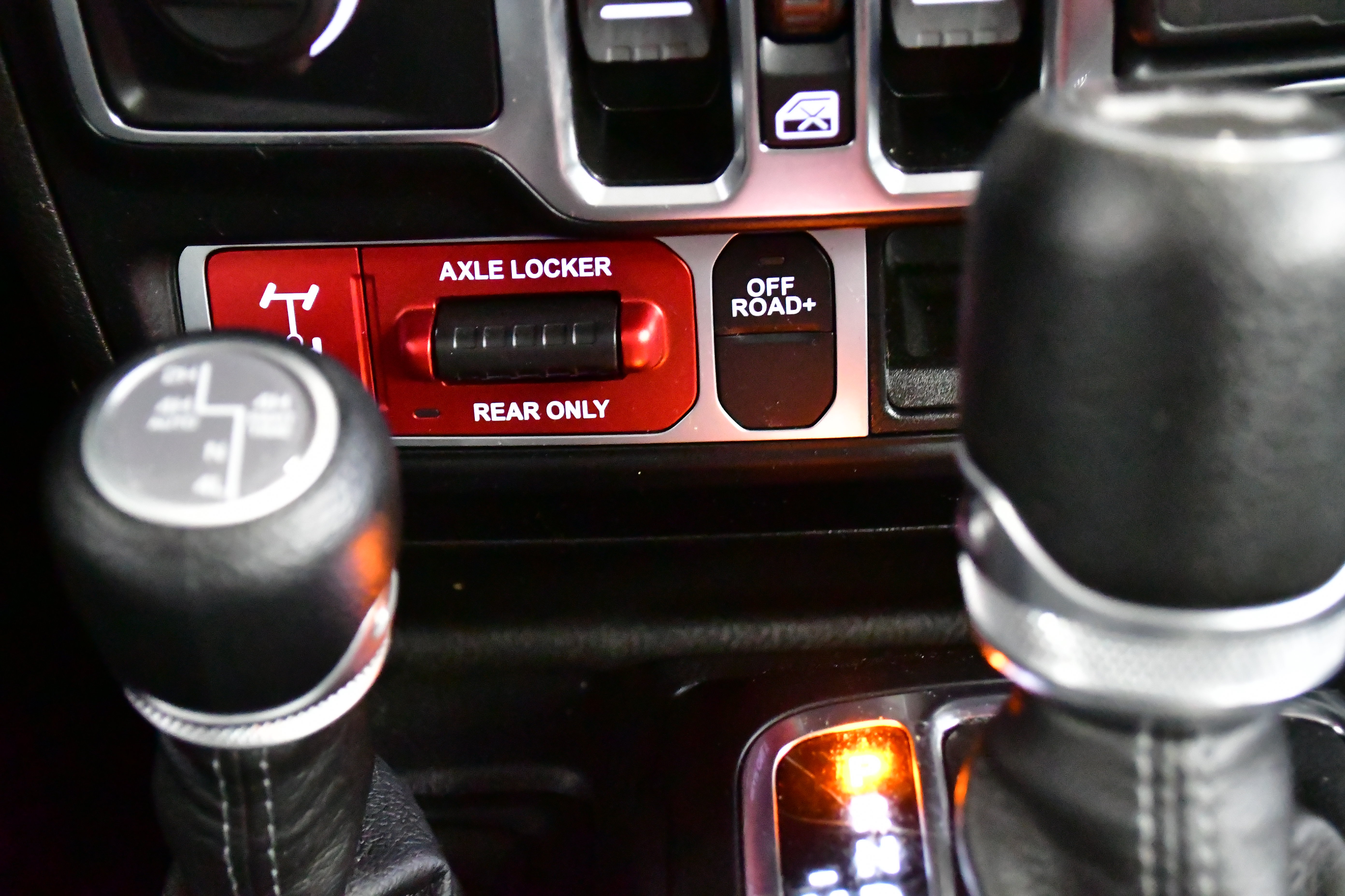 Used 2024 Jeep Wrangler Unlimited AWD/4WD image 28