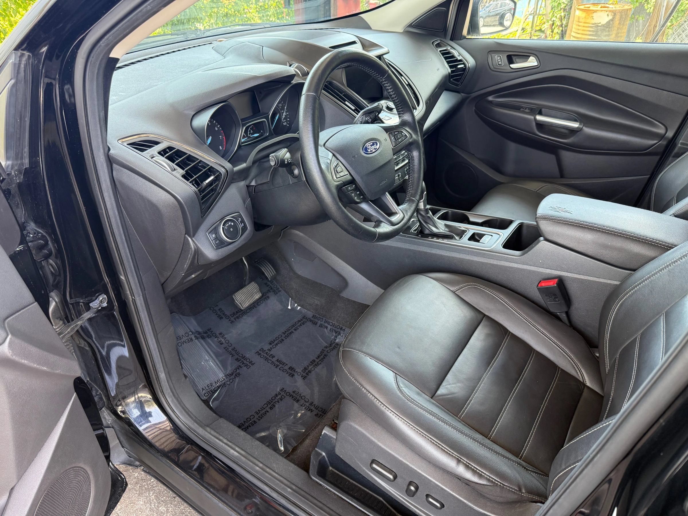 Used 2017 Ford Escape Titanium w/ Equipment Group 301A AWD/4WD image 9