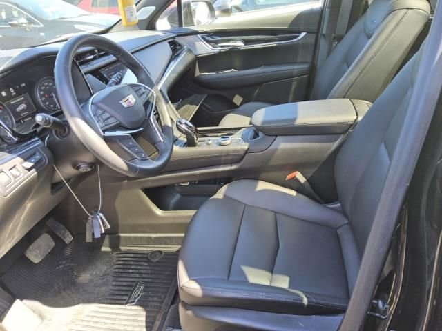 Certified 2025 Cadillac XT5 Premium Luxury w/ Technology Package AWD/4WD image 4