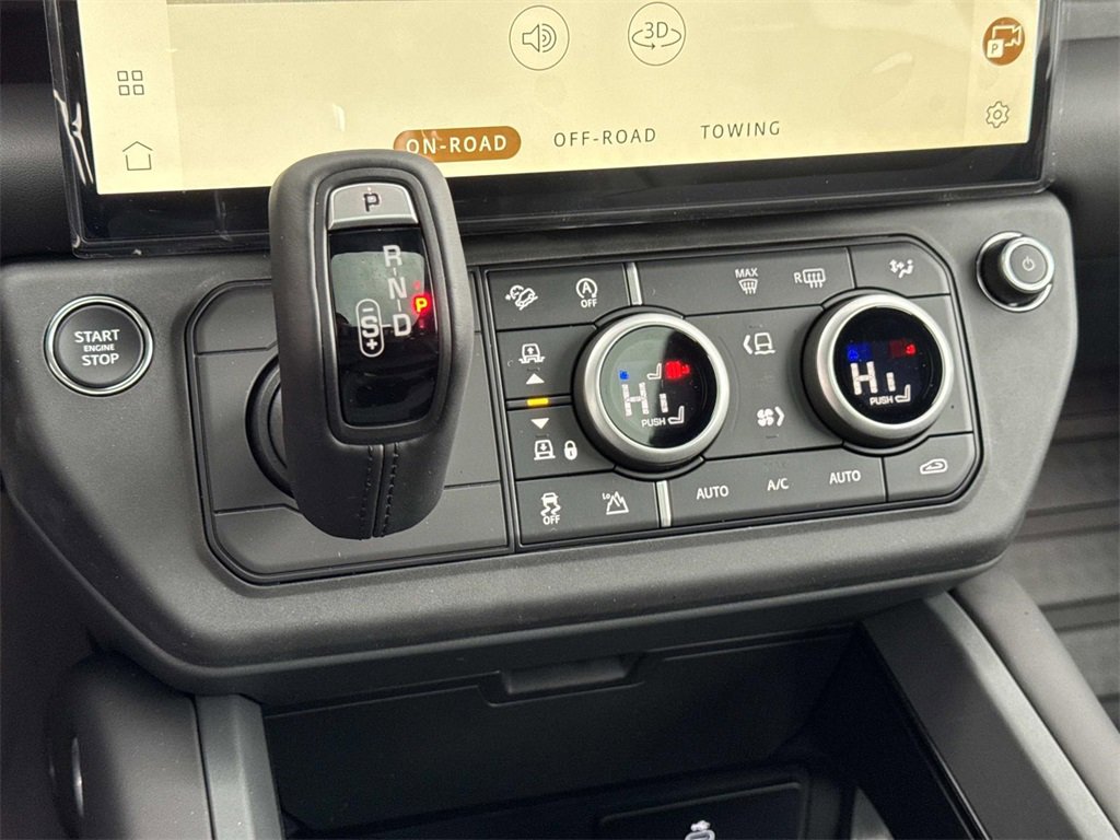 New 2026 Land Rover Defender 110 X-Dynamic SE image 25