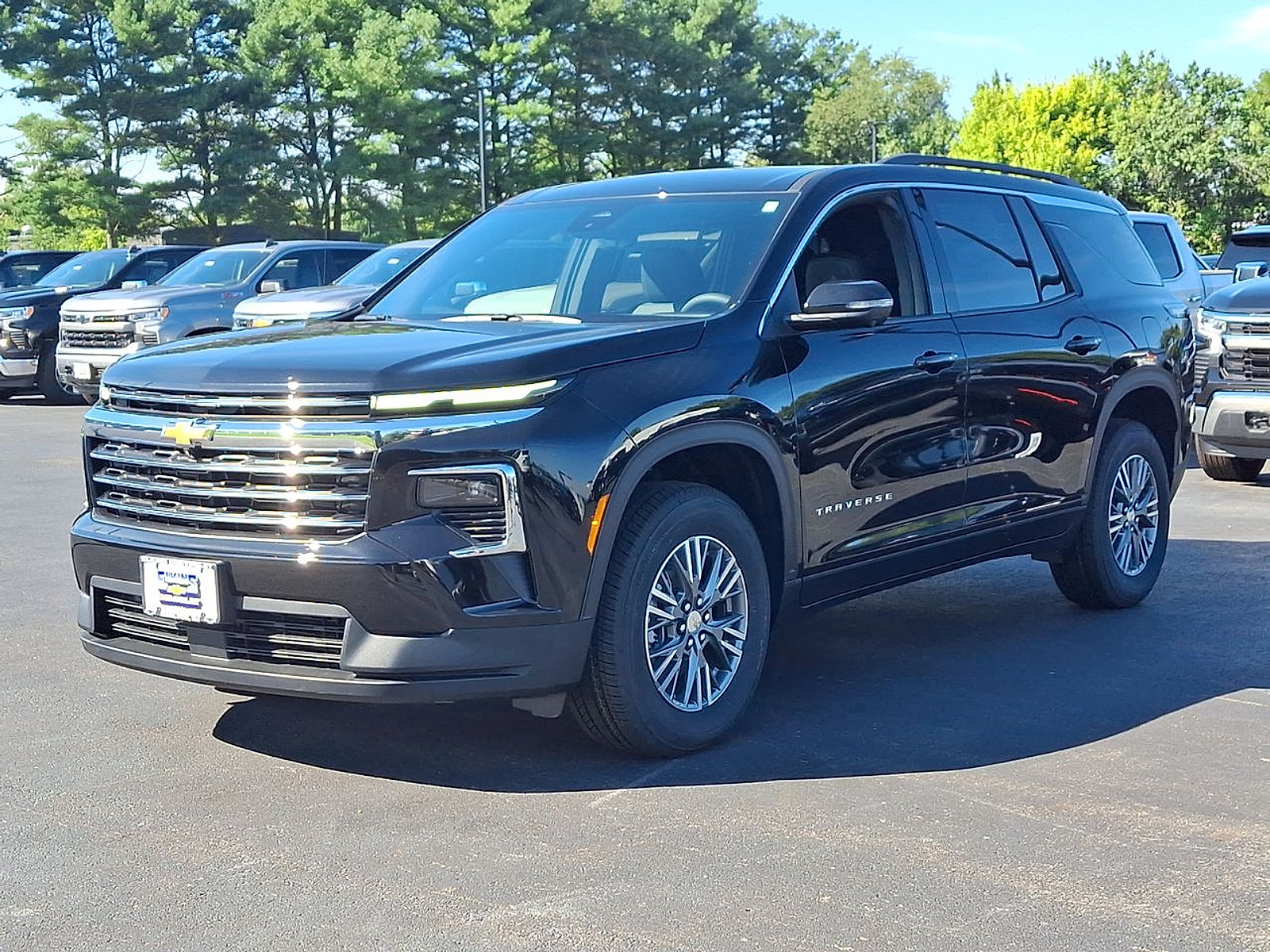New 2027 Chevrolet Traverse LT w/ Driver Confidence Package AWD/4WD image 10