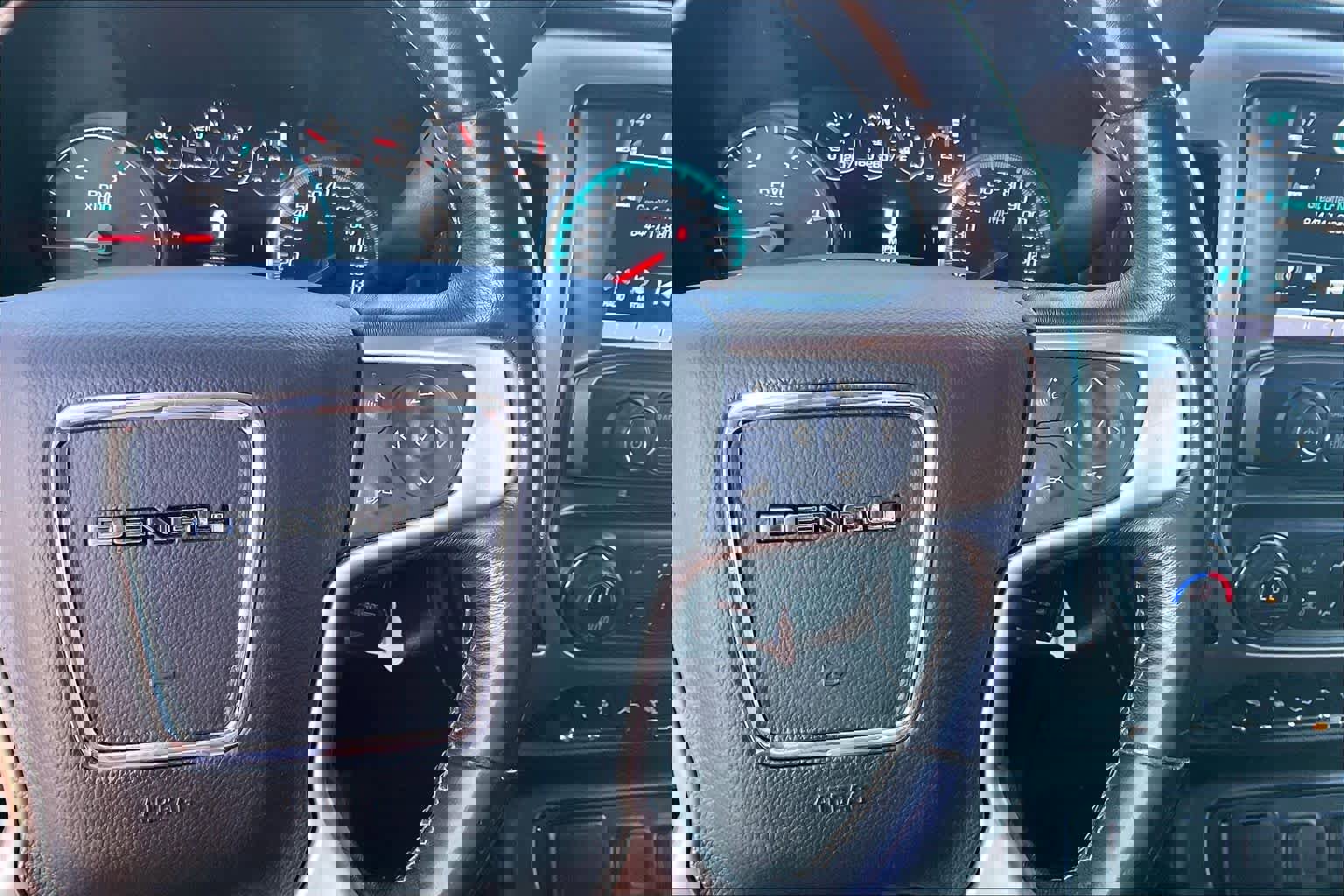 Used 2019 GMC Sierra 2500 Denali w/ Duramax Plus Package image 24