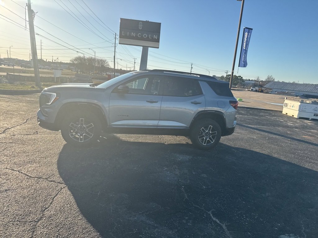 Used 2026 GMC Terrain AT4 image 9