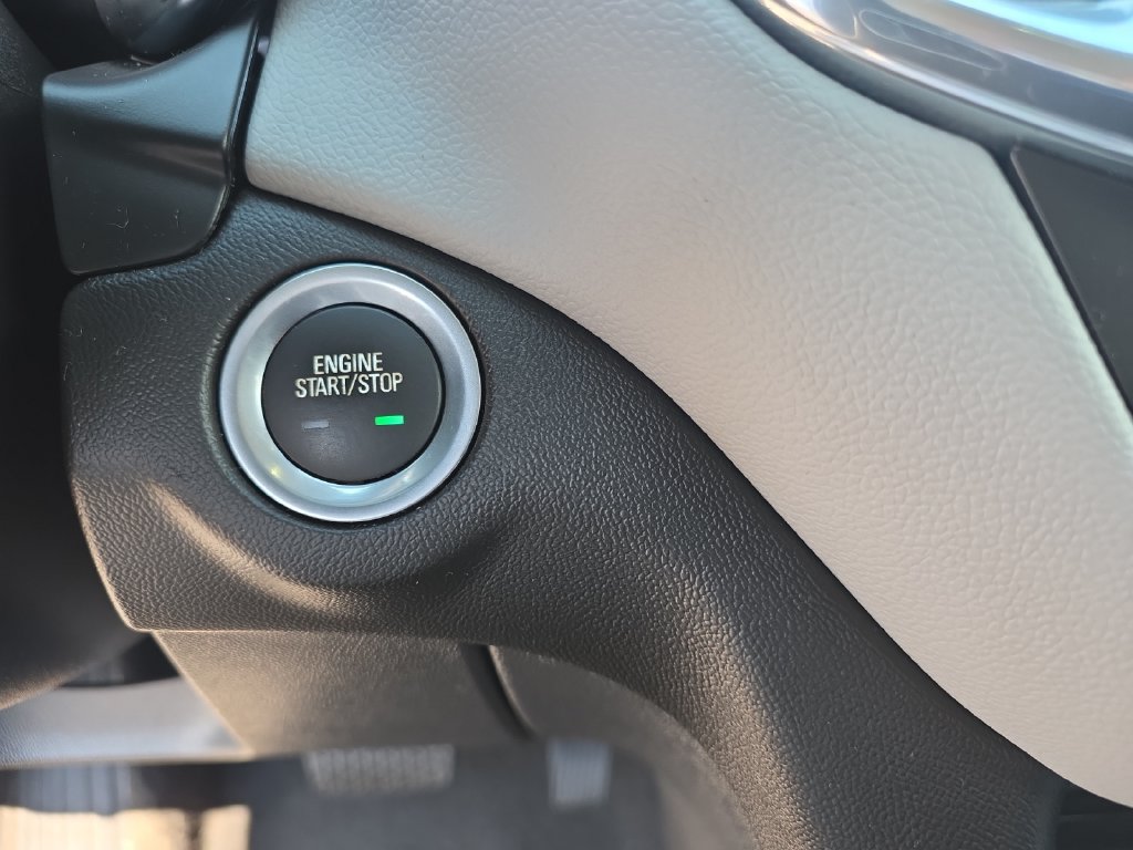 Used 2023 Chevrolet Equinox LS AWD/4WD image 17