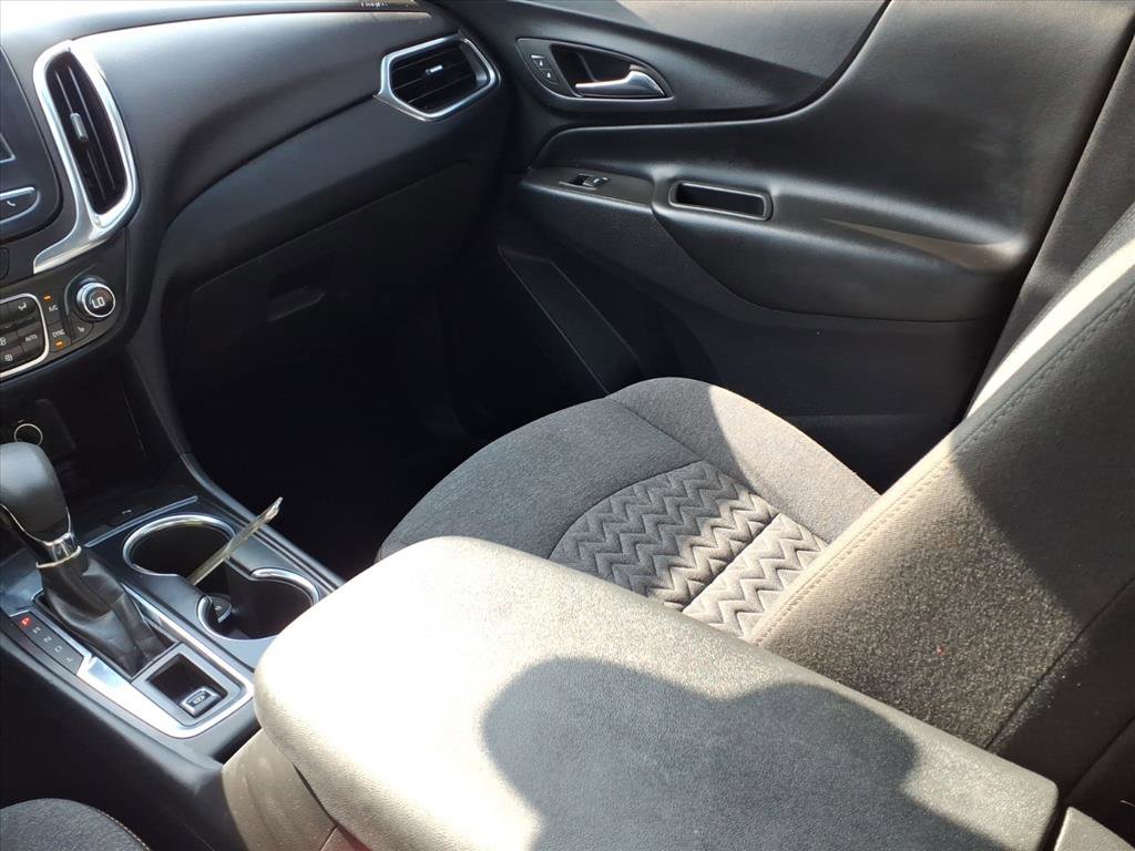 Used 2023 Chevrolet Equinox LT image 19
