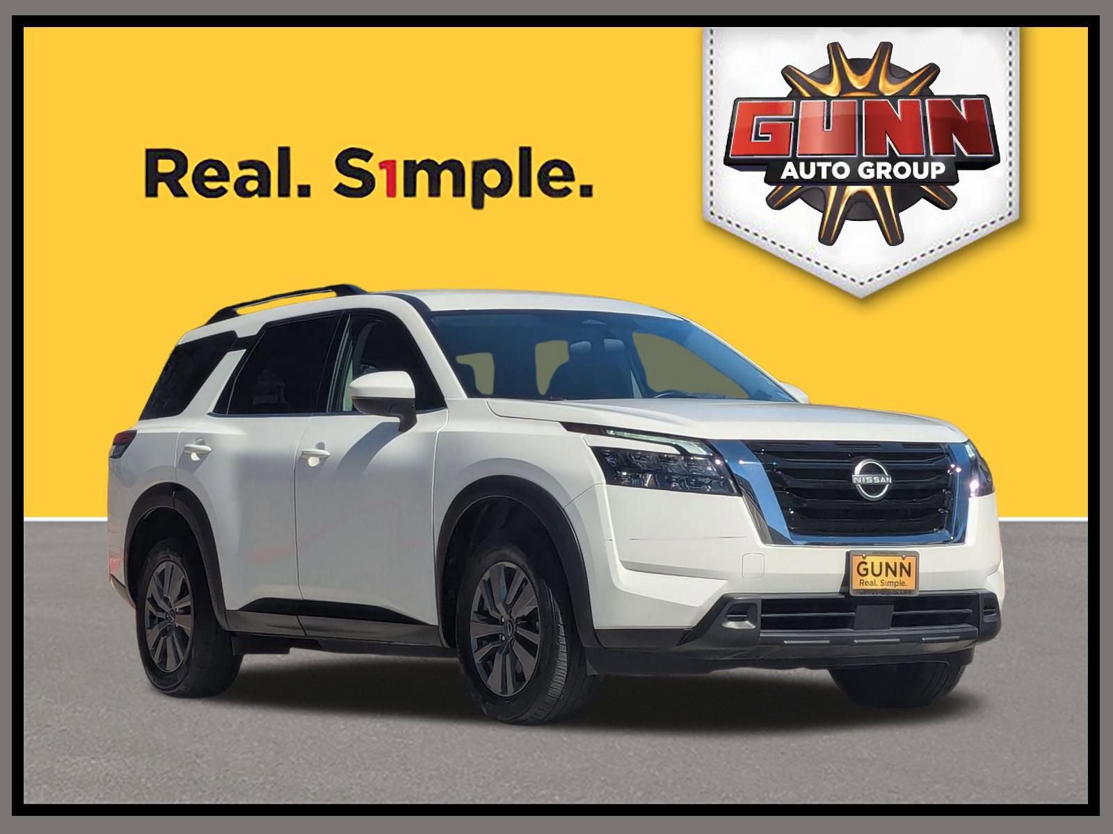 Used 2025 Nissan Pathfinder SV image 1