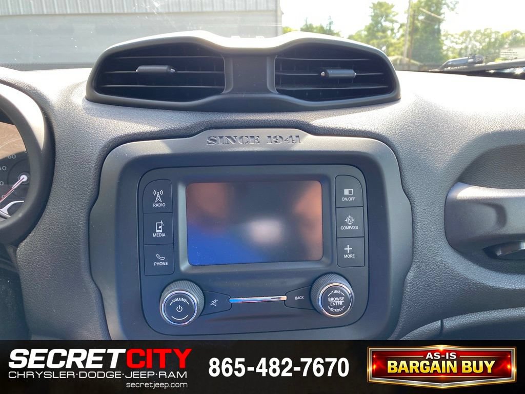 Used 2015 Jeep Renegade Trailhawk AWD/4WD image 16