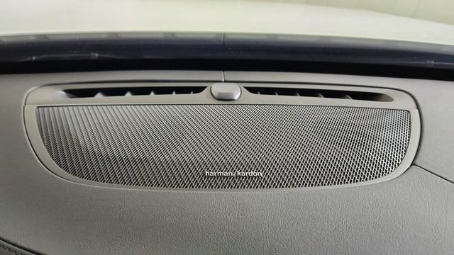 New 2026 Volvo XC90 T8 Plus w/ Protection Package AWD/4WD image 24