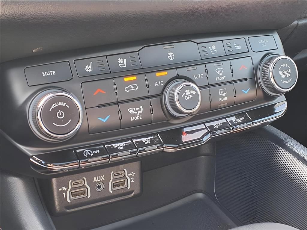 Used 2023 Dodge Durango GT image 14